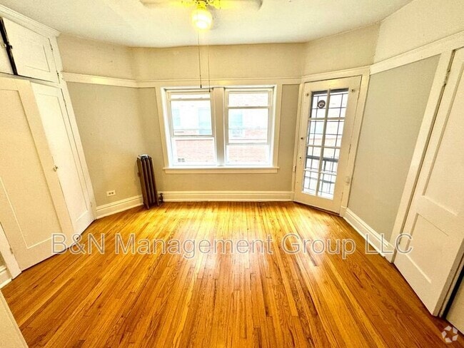 Building Photo - 1055 W Dakin St Unit 1 Rental