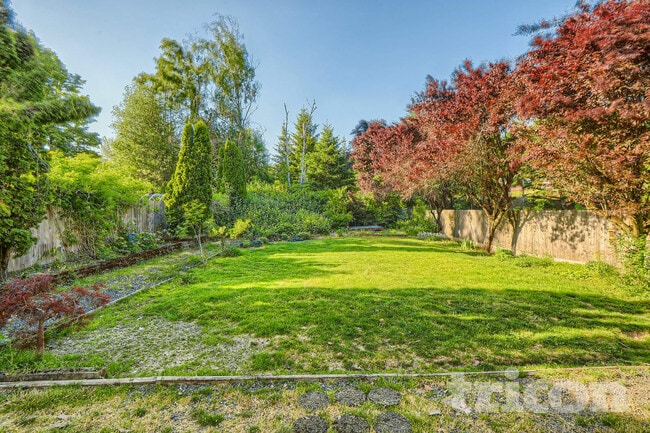 Photo - 13911 SE Alimaria Dr