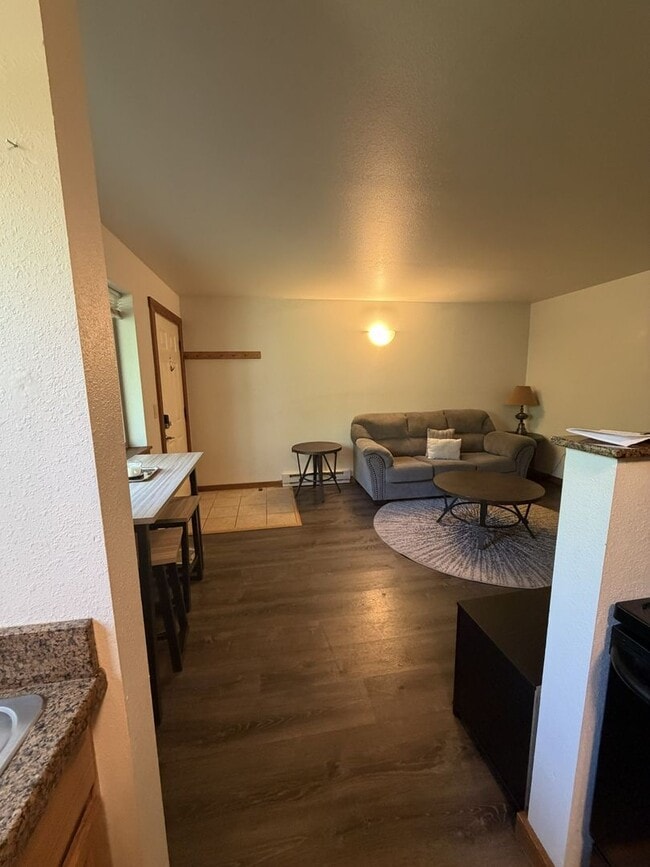 Photo - Pet Friendly Ponds Studio ( one pet considered)