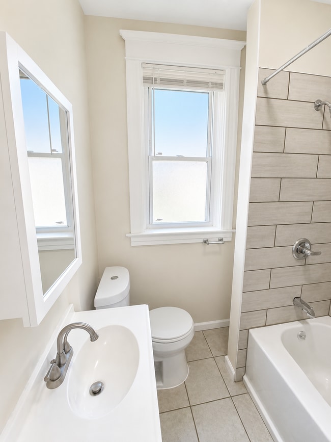 Photo - 3001-3003 Osage St. Unit 3001