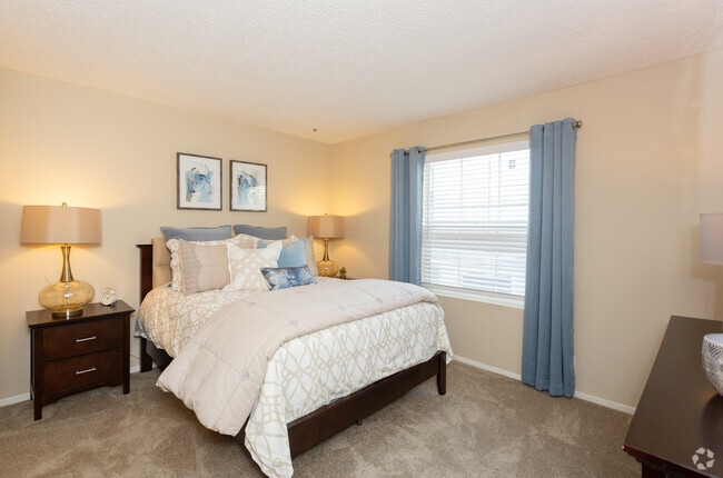 1BR 1BA - 630 SF