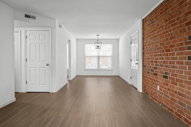 Photo - 1946 Greenpoint Dr Unidad 202