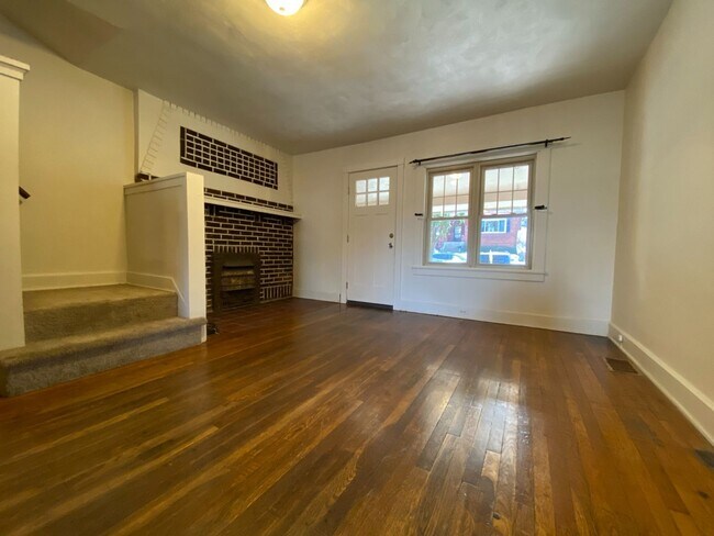 Photo - Charming 3 Bedroom Townhome with a Spaciou...