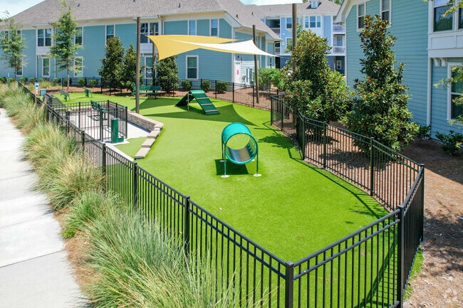 ¡Parque para perros - Elevate at Brighton Park