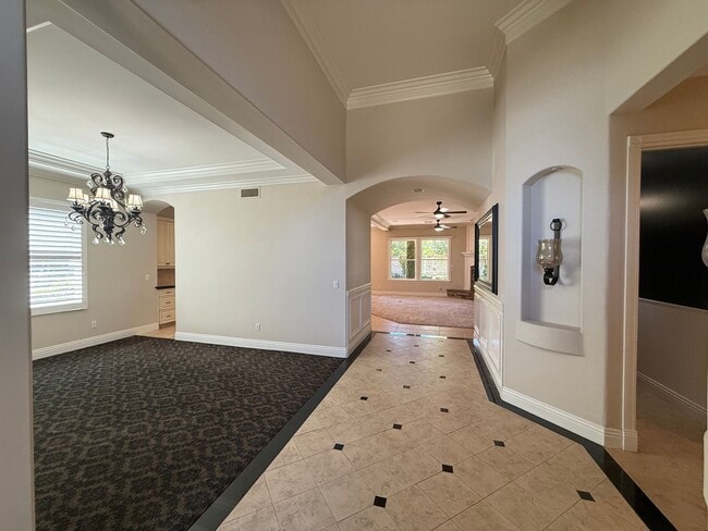 Photo - 11201 Moorgate St
