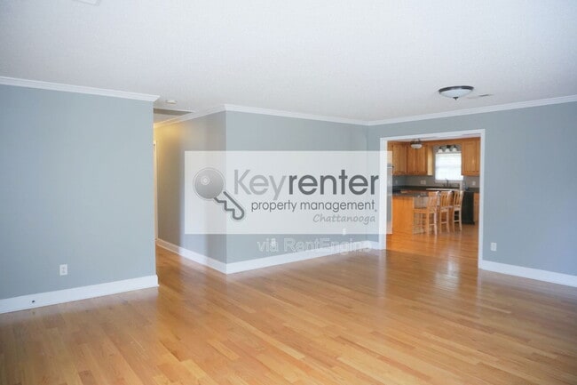 Photo - 510 Cloudview Ln