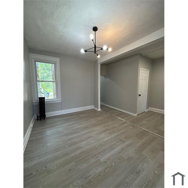 Photo - 3 Bedroom with Basement