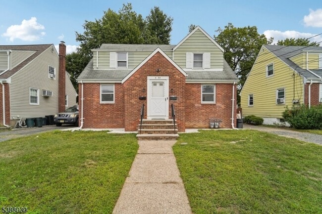 Building Photo - 2-11 31st St
