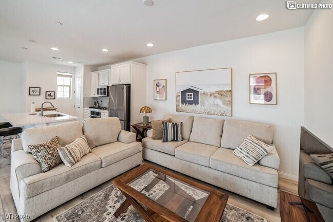 Photo - 88 Kimberlite Dr