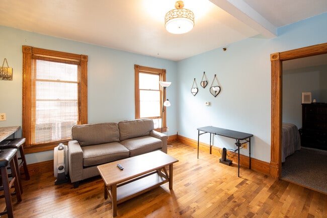 Photo - 129 Green St