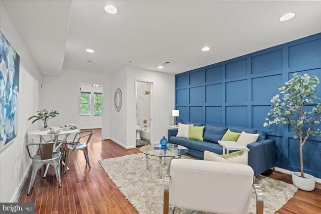 Photo - 1241 18th St NE Unit 3