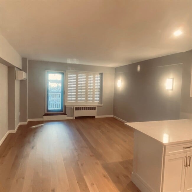 Photo - 145 Pinckney St Unit 302