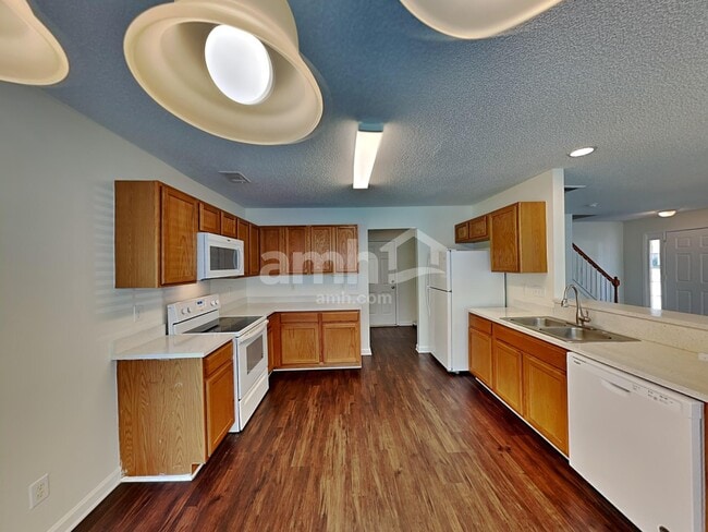 Photo - 183 Everett Park Dr