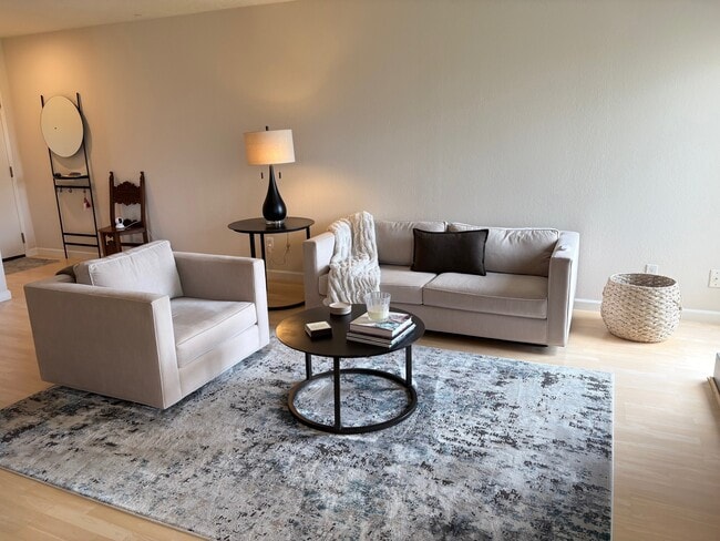 Living Room - 820 Sea Spray Ln Unit 316