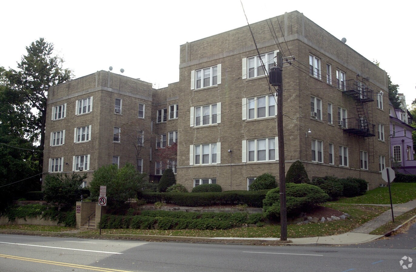 Photo - 836-838 Bloomfield Ave