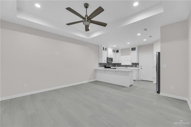 Kitchen & family room2