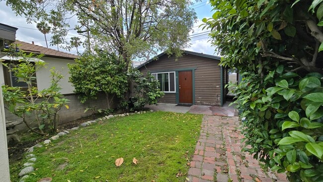 Photo - 79 S Parkwood Ave Unidad Parkwood Studio