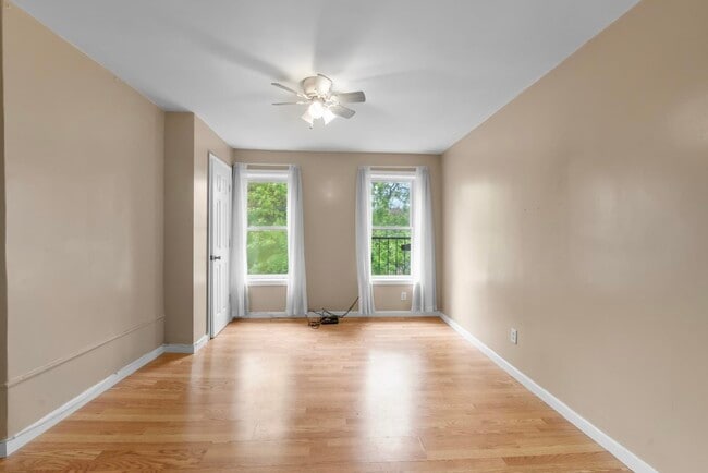 Photo - 812 Grand St Unit 3