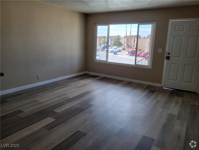 Building Photo - 3701 Thomas Ave Unit 04 Rental