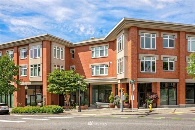 Building Photo - Stunning 2 Bedroom 2 Bath condo, with 2 Parking spots in the heart of vibrant Kirkland for Rent