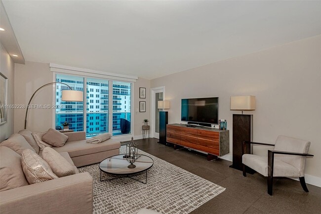 Photo - 2301 Collins Ave Unidad 1216