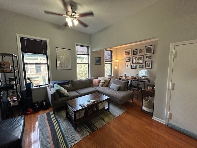 Photo - 365 1st St Unidad 4