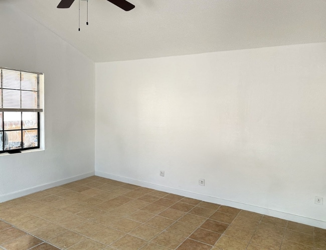 Photo - 109 E Venus Ln Unit 1