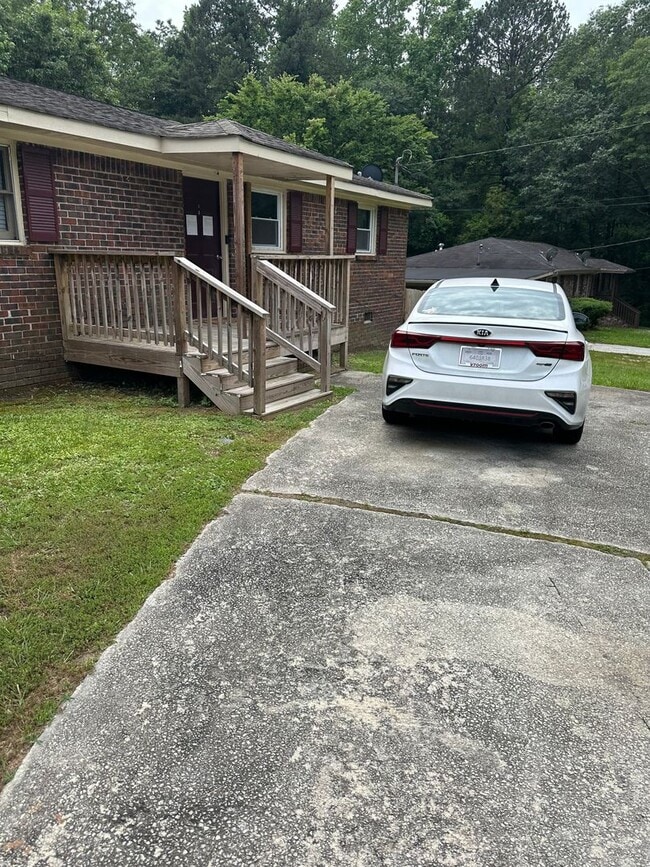 Photo - 135 McBee St