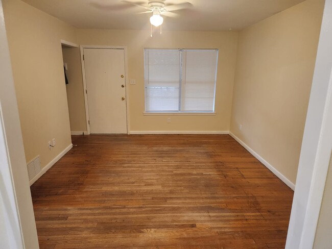 Photo - 615 S 1st St