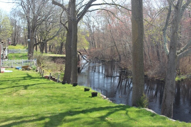 Photo - 43B Sherman Ave Unidad B