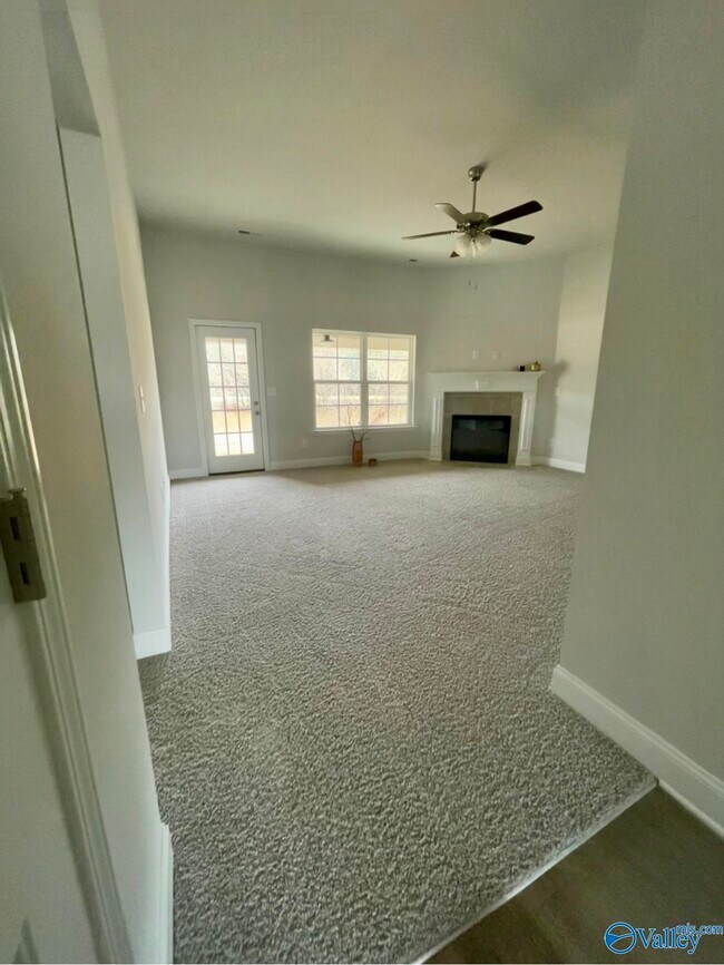 Photo - 272 Abercorn Dr