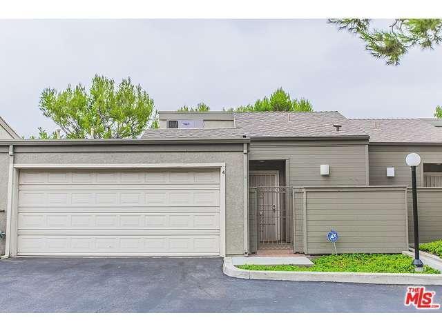 Building Photo - Beautiful 3 Bedroom 2 1/2 Bathroom Granada Hills Townhouse! Must See! Ready For Move-In!