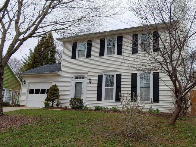Building Photo - Available Now! Beautiful 2 story 3 bed, 2.5 bath home in the Cardinal Area!