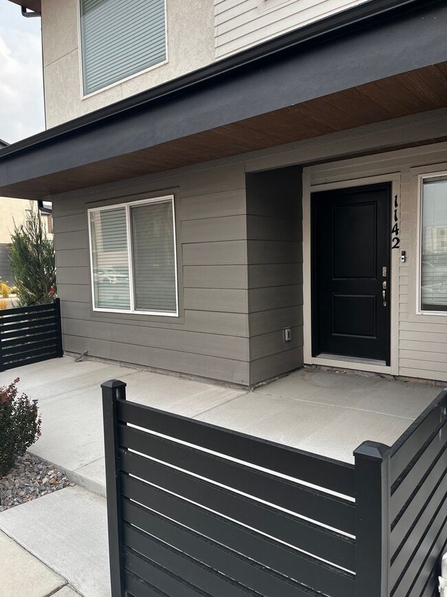 Photo - Beautiful Row End Townhouse