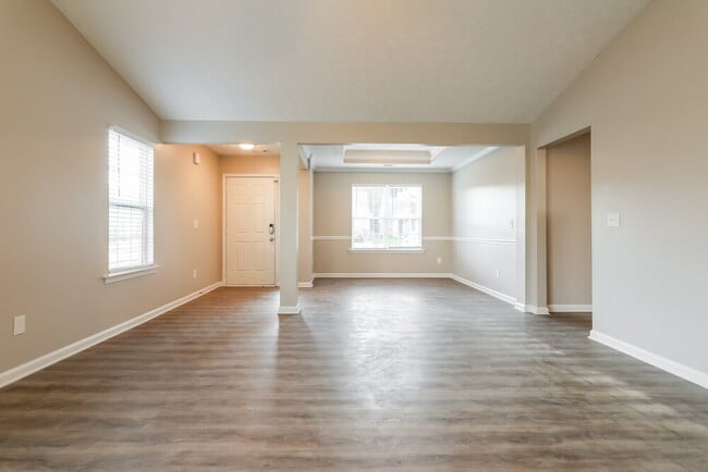 Photo - 1385 Lafayette Square