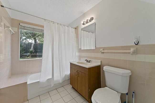 Photo - 7209 Ellis Rd