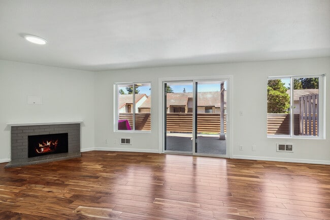 Photo - 10410 NE 32nd Pl Unit D103