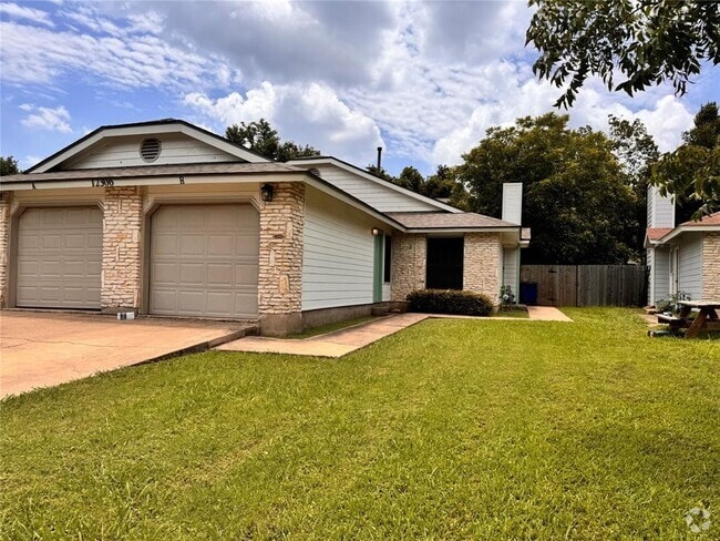 Building Photo - 12306 Deer Falls Dr Rental