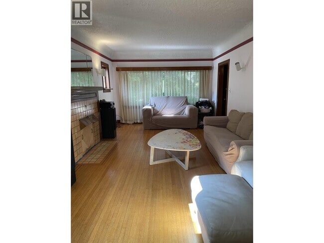 2950 W 31st Ave