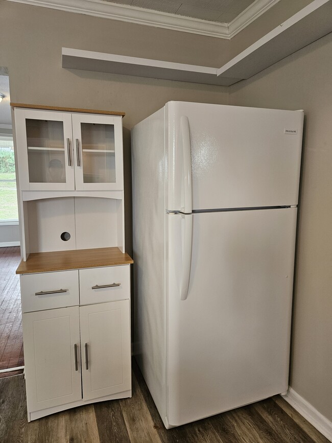 Photo - 6 Sparks Ave