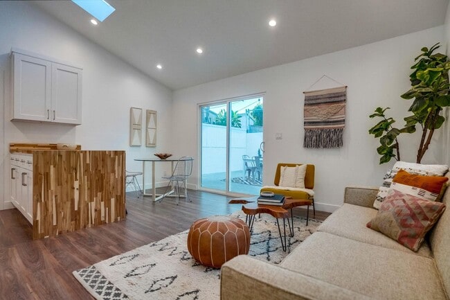 Photo - 5135 N Eagle Rock Blvd Unit 5137 1/2 Eagle Rock Blvd