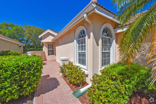 Building Photo - 650 SW Treasure Cove Rental