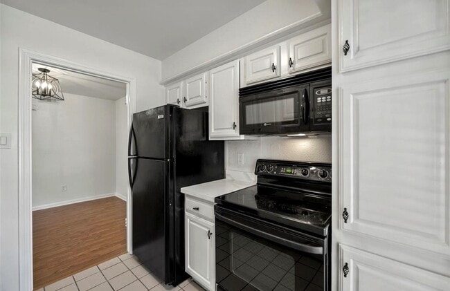 Photo - 1311 Antoine Dr Unit 211