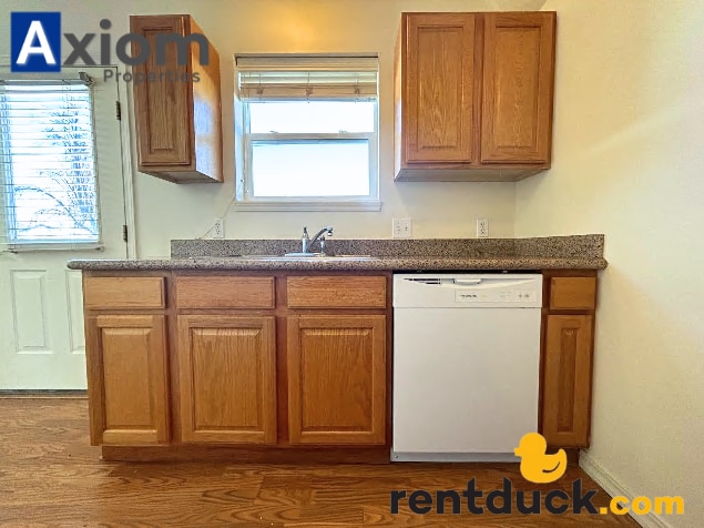 Photo - 465 Taft Ave Unit B