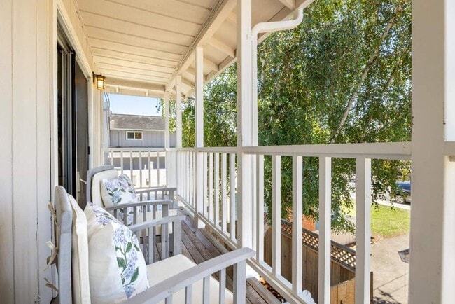 Photo - 616 Oak Dr Unit B
