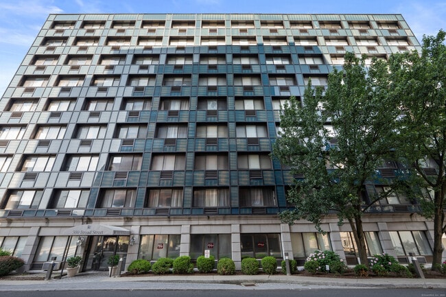 Building Photo - 300 Broad St Unit 804 Rental