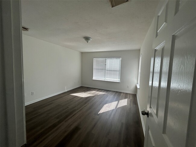 Photo - 24011 Goodfellow Dr