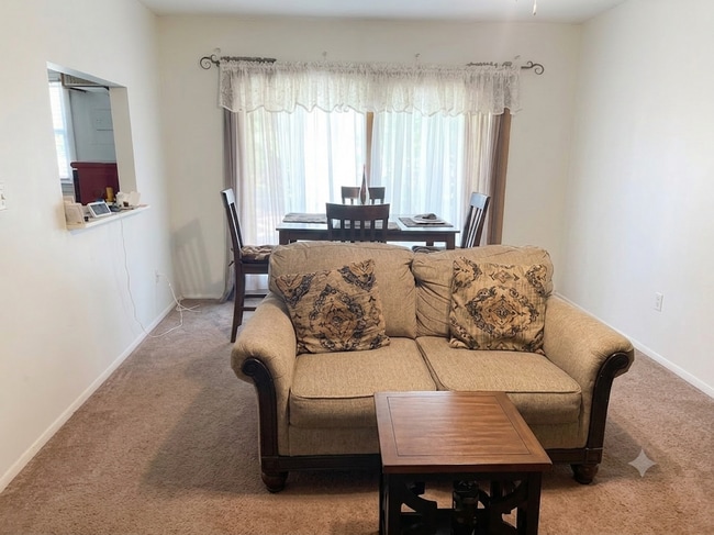 Photo - 65 Chelsea Cir