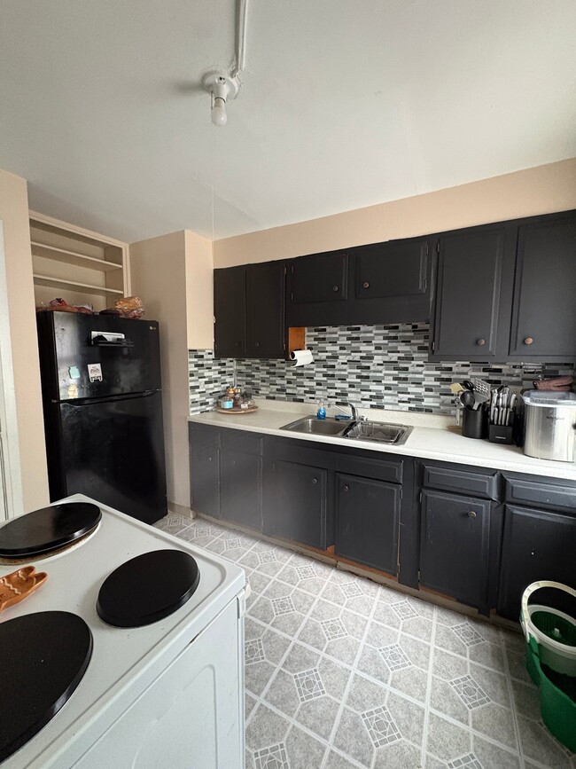 Photo - 889891-891 Tioga St Unit 889
