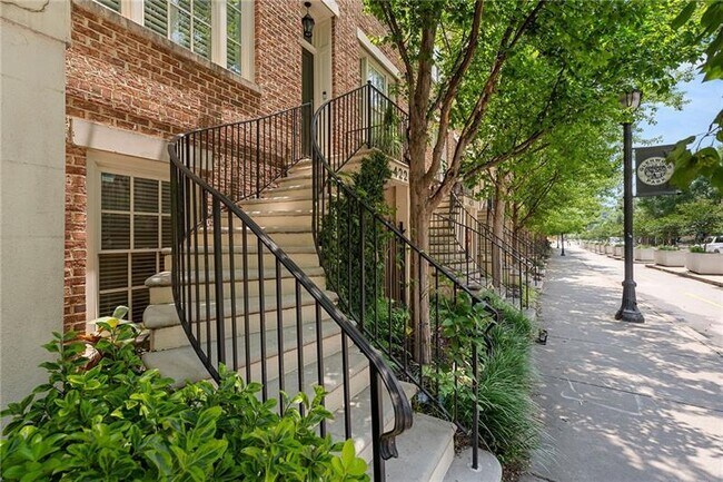 Photo - 422 Bill Kennedy Wy SE